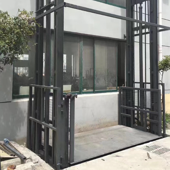 安达5吨室外升降货梯